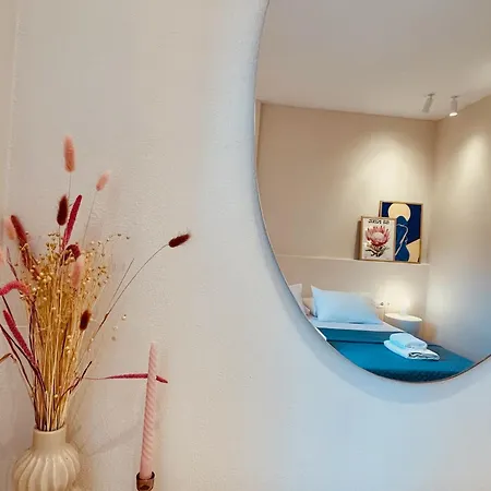Staybridge Apartments, Apartment