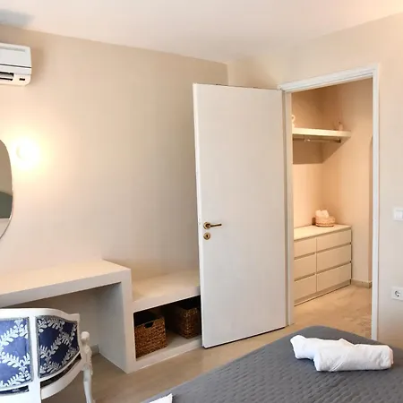 Daire Staybridge Apartments, Mesongí