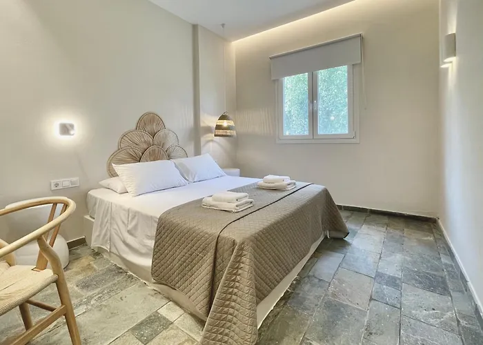 Staybridge Apartments, Mesongí