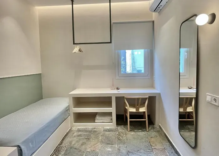 Staybridge Apartments, * Mesongí