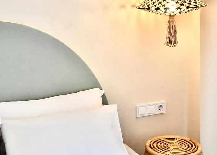 Staybridge Apartments, * Mesongí