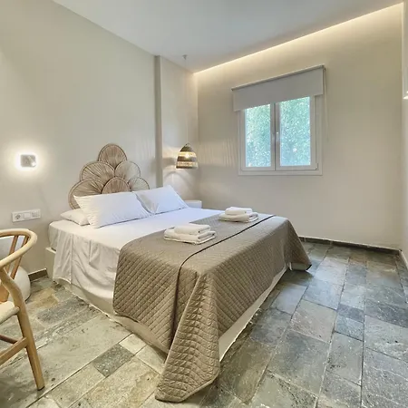 Staybridge Apartments, Mesongí